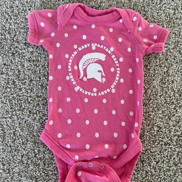 Michigan State Spartans Baby Girl Bodysuit Set MSU Spartan outfit Size 6-9 - Picture 6 of 9